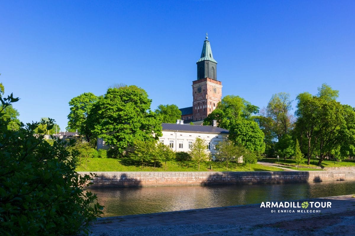 Finlandia on the road: laghi, saune, borghi in legno